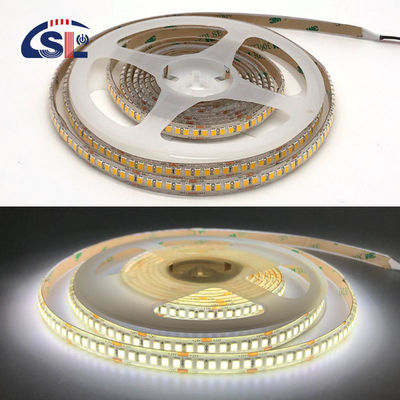 방수 IP65 2835 LED 스트립 3000K 4500K 6500K 빛 115lm/w 작업 시간 50000 시간